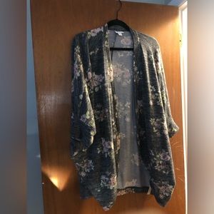 Lularoe Sweater Floral